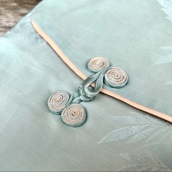 Art Deco Monogramed Silk Hanky Lingerie Holder - Picture 3 of 7